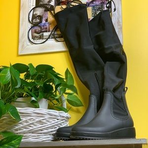 High Rise Female No Heel Boots